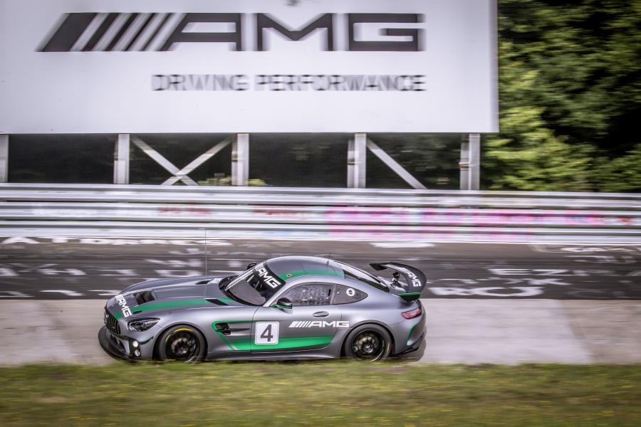  Mercedes-AMG GT4 (C190) 2017 года  (фото 17 из 43)